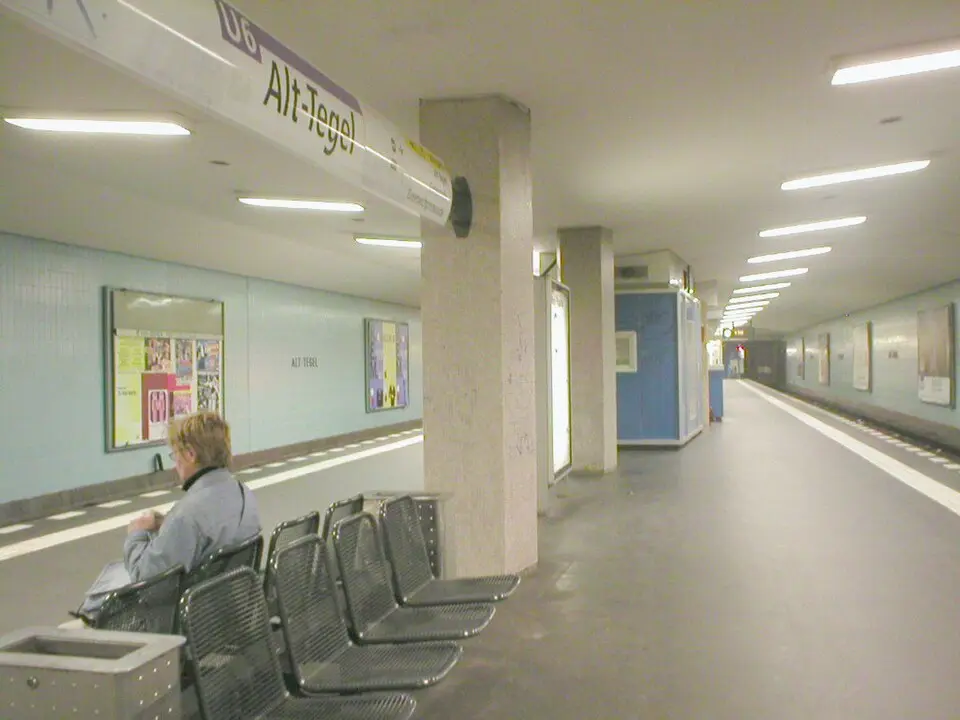 Alt-Tegel metro station