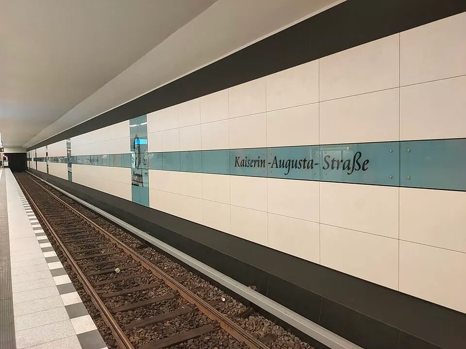 U-Bahnhof Kaiserin-Augusta-Strasse