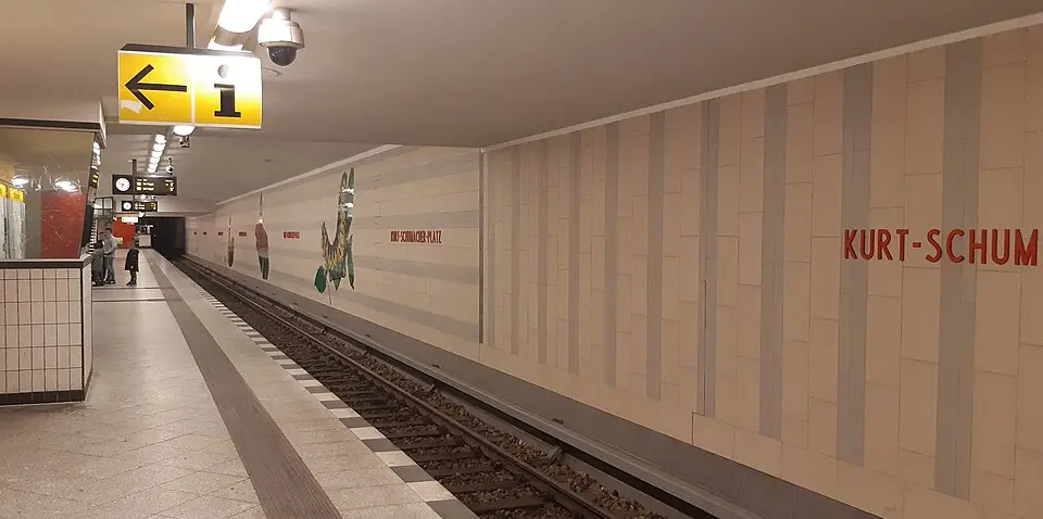 U-Bahnhof Kurt-Schumacher-Platz