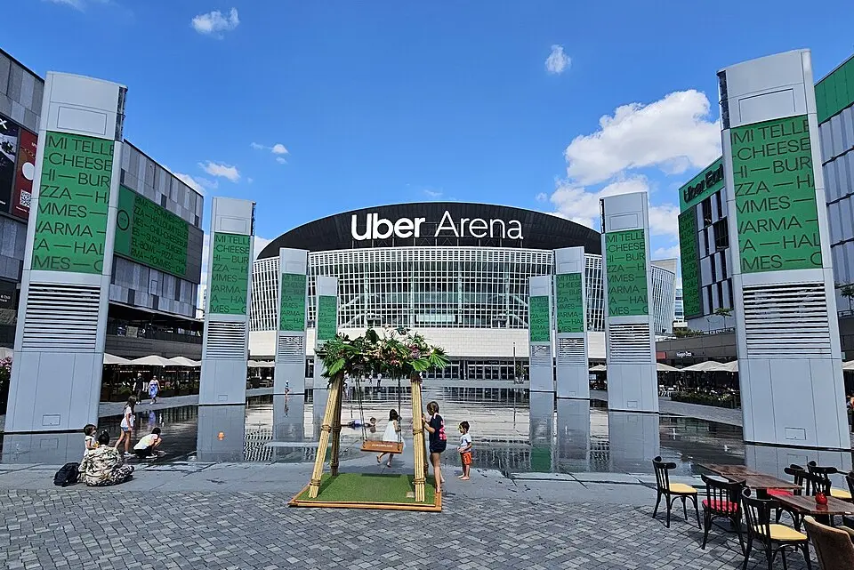 Mercedes-Benz Arena