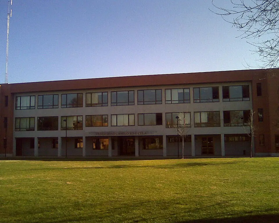 Université Camilo-José-Cela