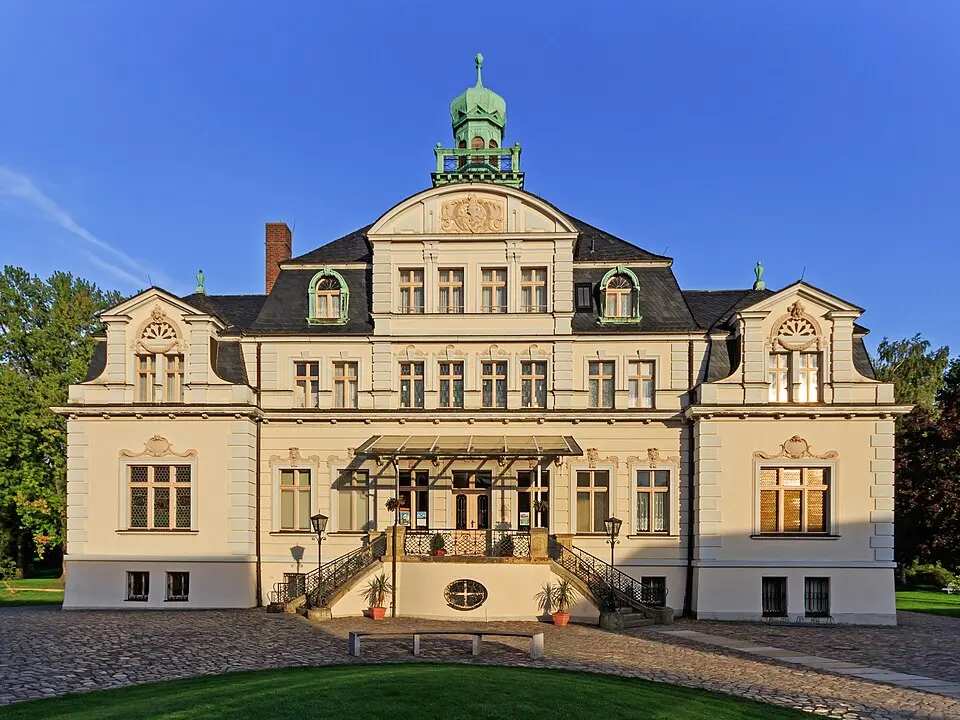 Bild: A.Savin · CC BY-SA 3.0 Schloss Uebigau