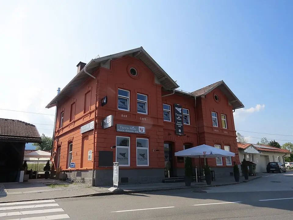 Aufnahmsgebäude Puch bei Hallein