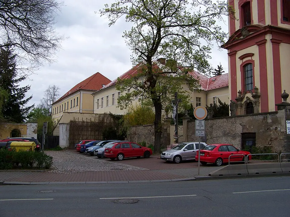 Uhříněves Castle