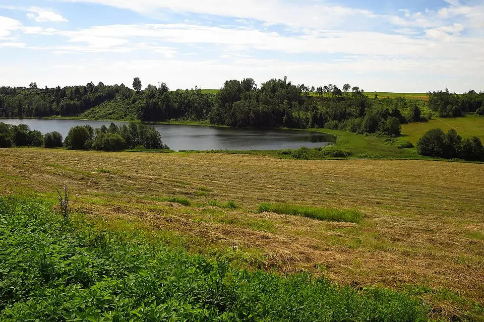 Uhtjärv