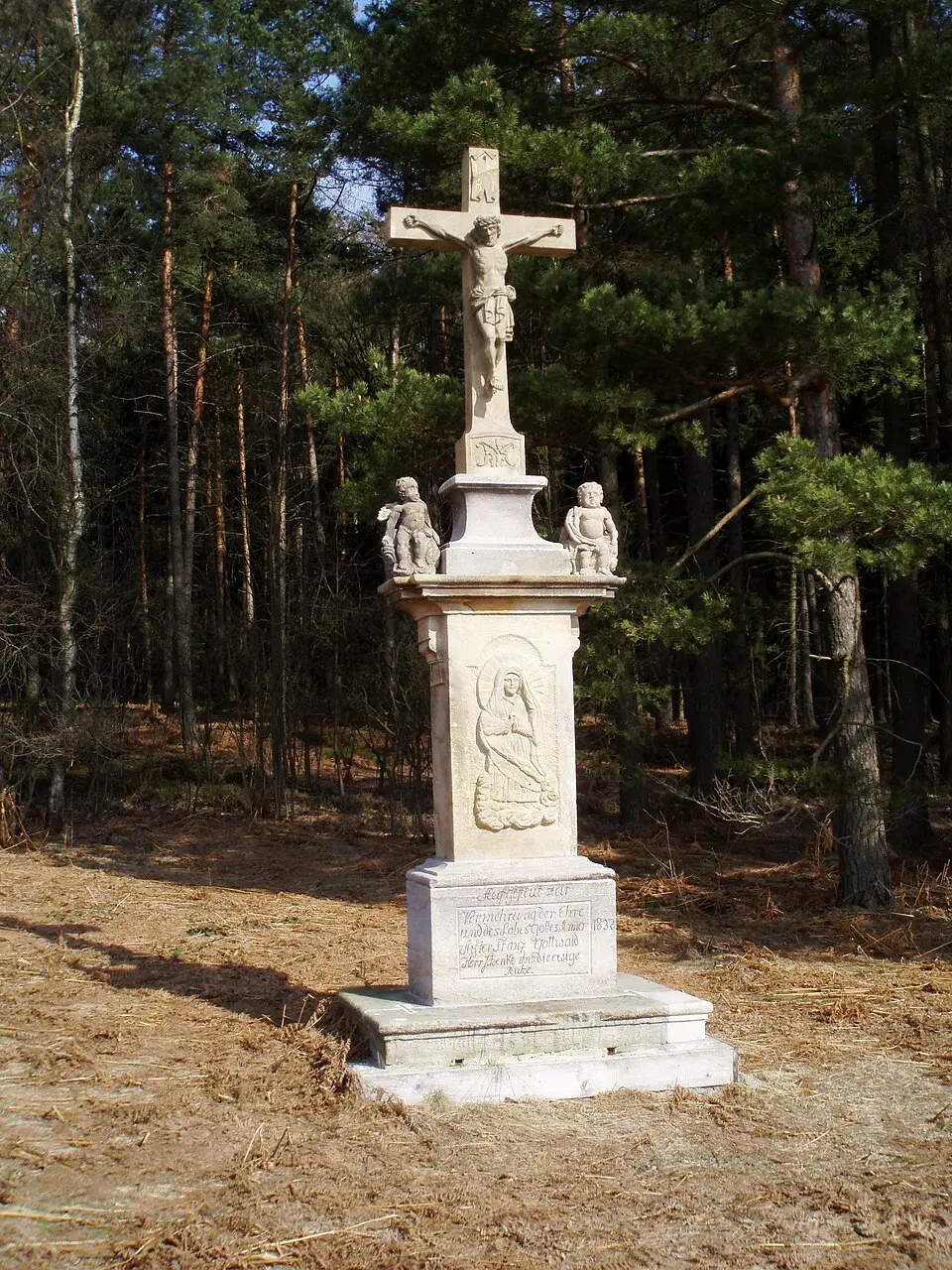 Komárov
