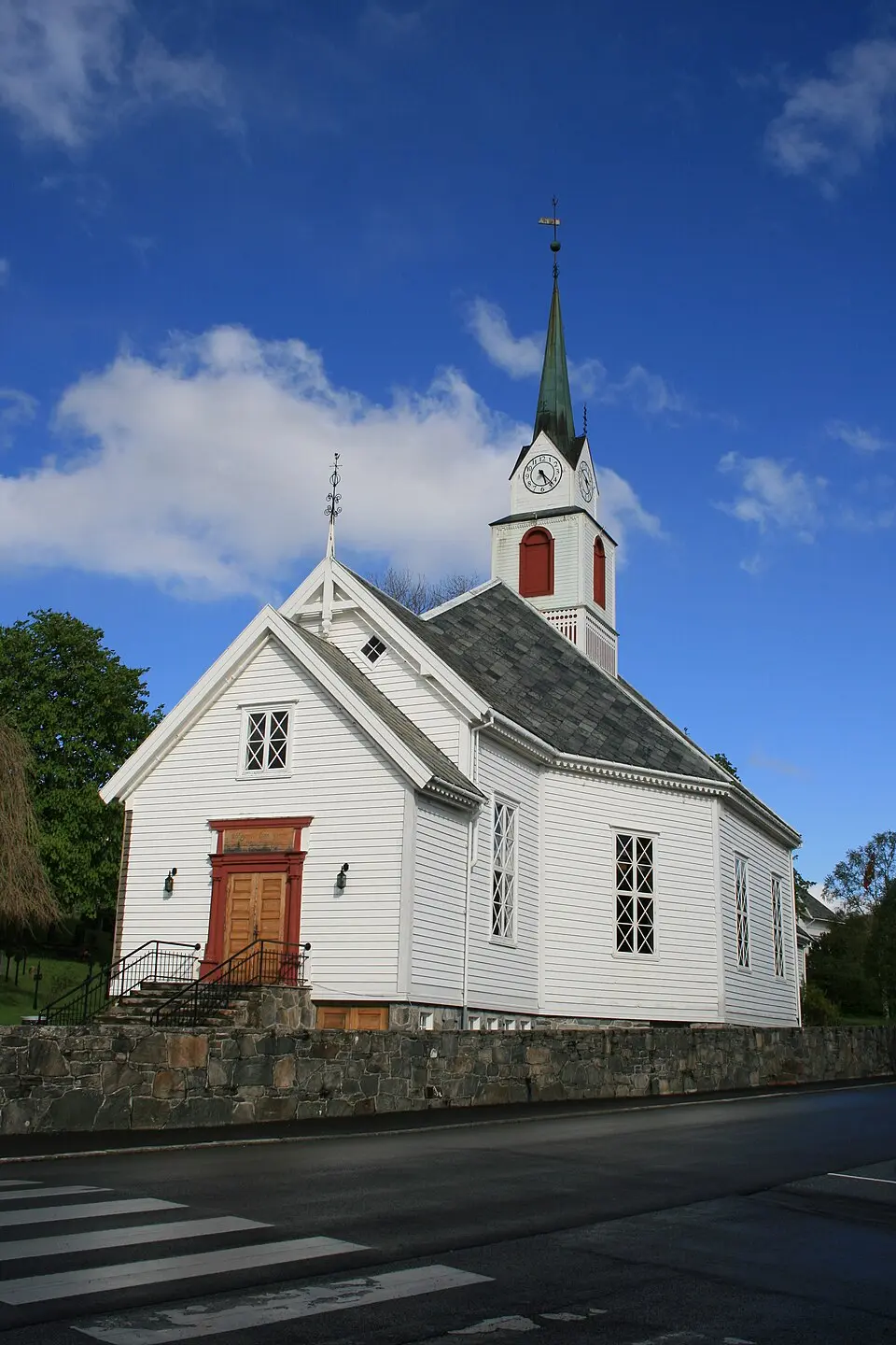 Ulstein kirke