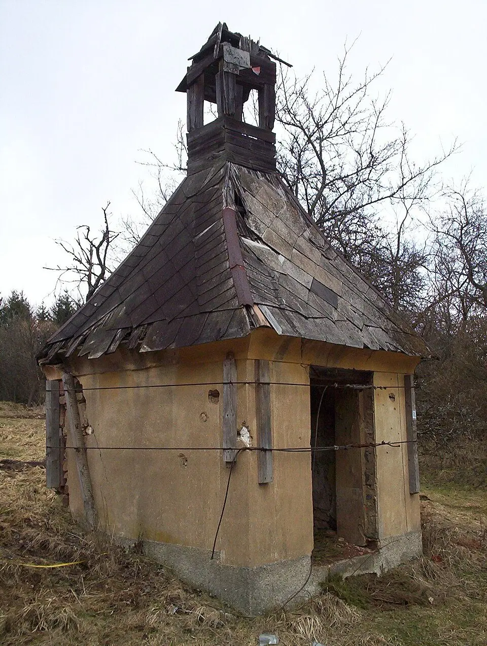 Trhomné