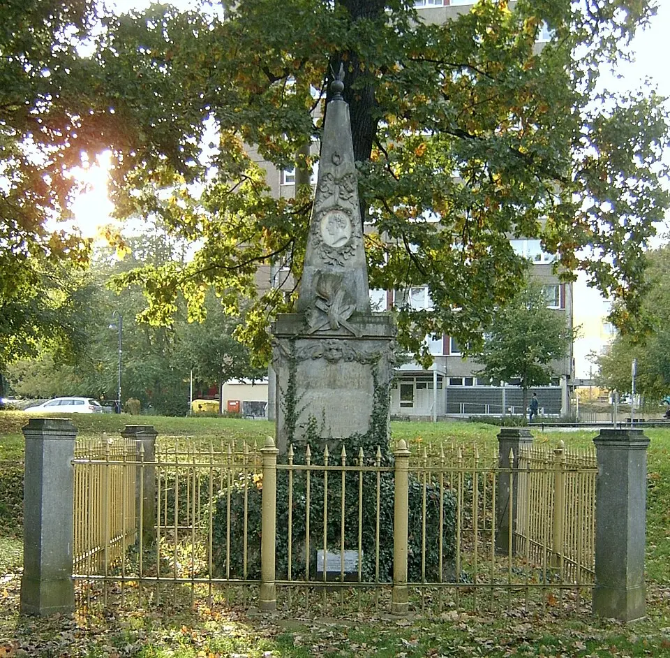Kép: Ralf Lotys (Sicherlich) · CC BY 3.0 Grabdenkmal für Ewald Christian von Kleist