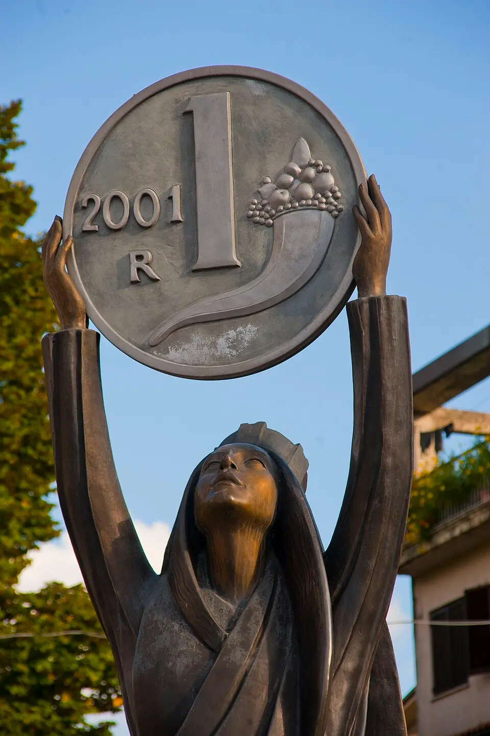 Monumento alla Lira