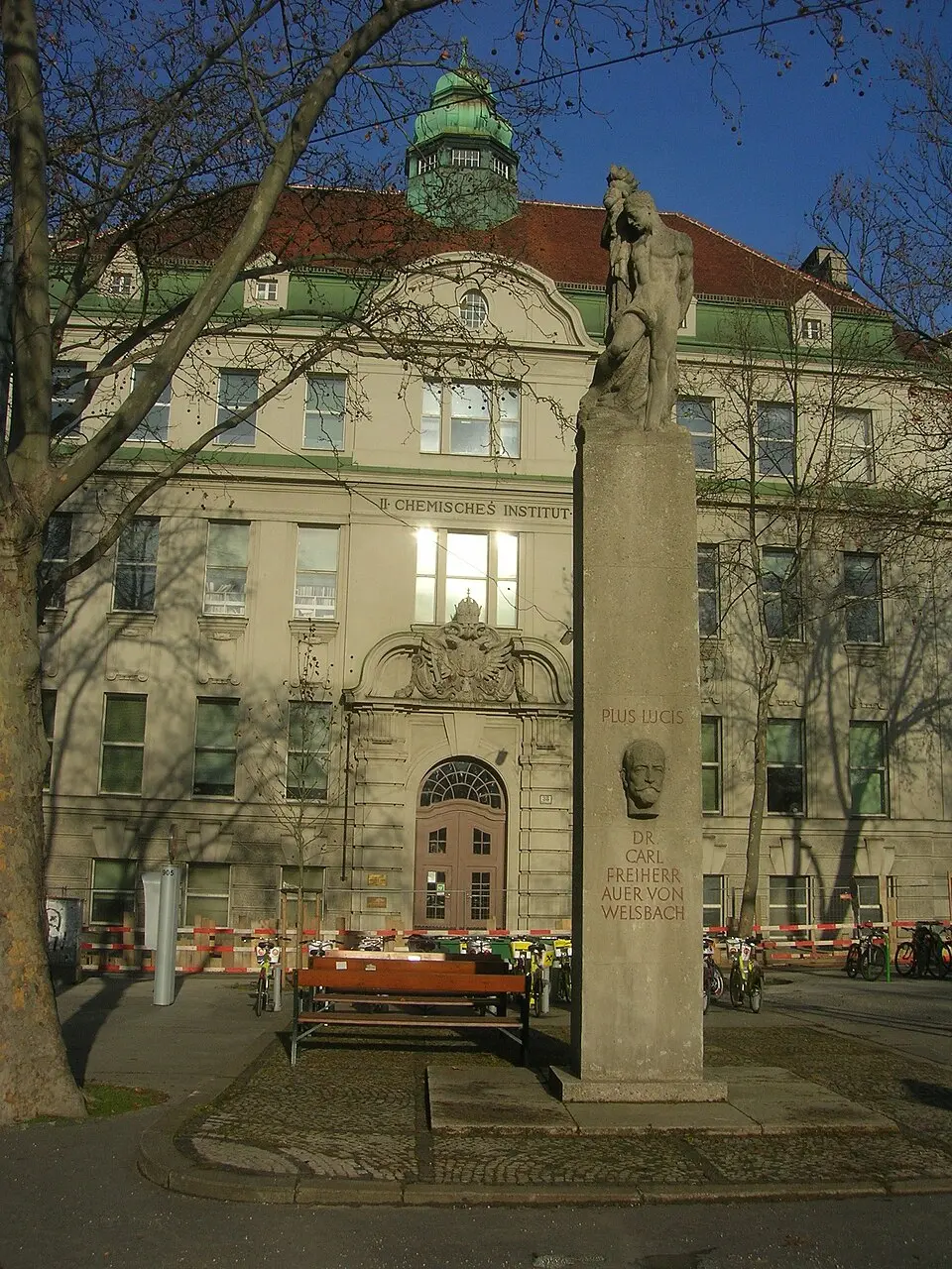 Auer von Welsbach-Denkmal