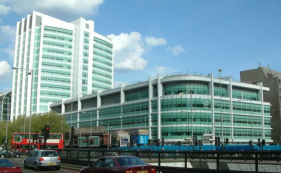 Image: Tagishsimon (talk) (Uploads) · CC BY-SA 3.0 University College Hospital