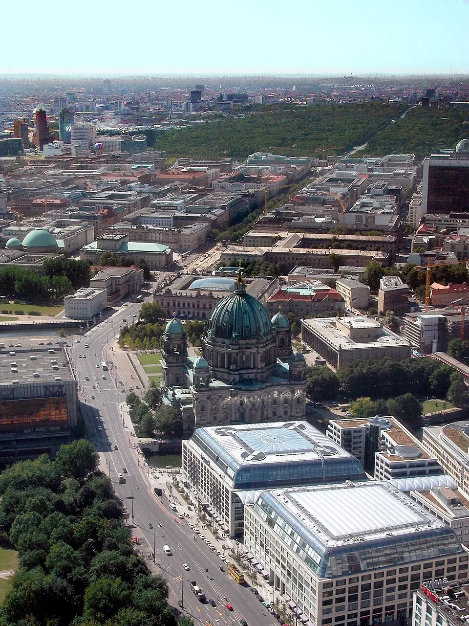 Kép: Nath el Biya/Niels · CC BY-SA 2.0 Unter den Linden
