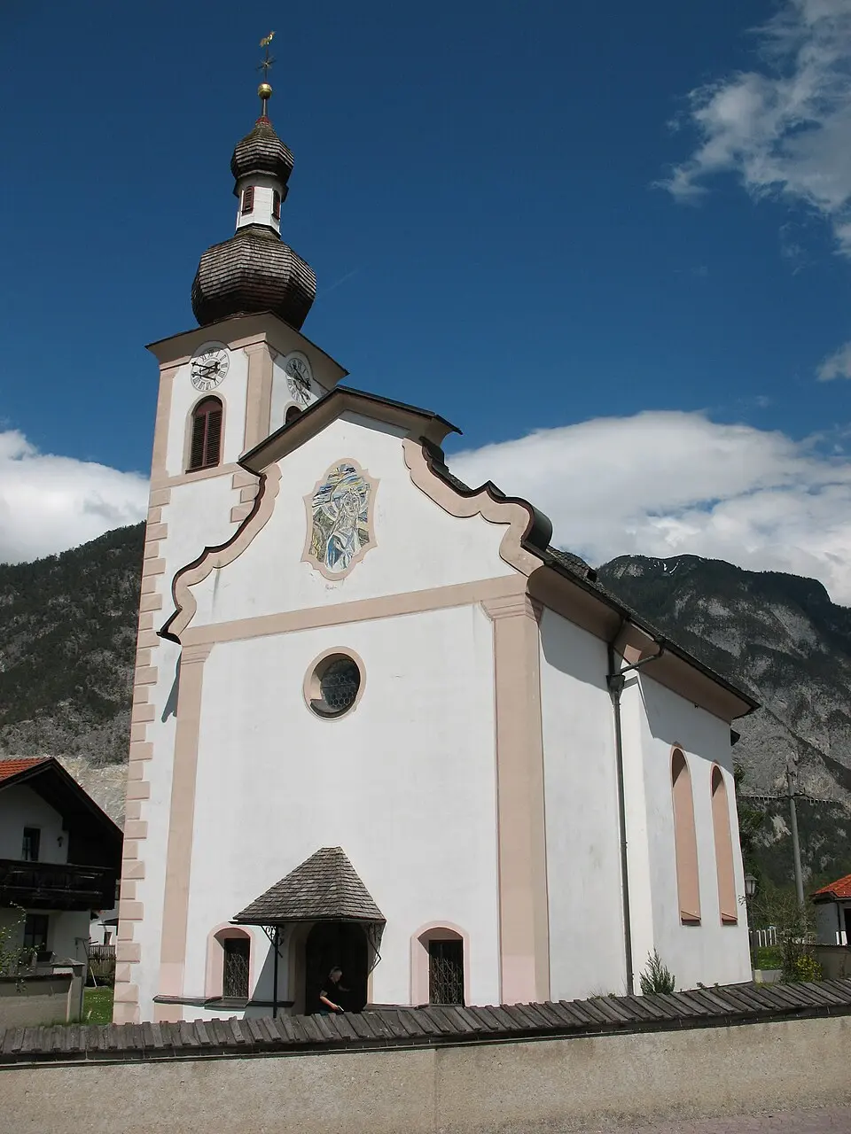 Slika: Jürgele (talk) · CC BY-SA 3.0 AT Kath. Filialkirche hl. Katharina mit ehem. Friedhof