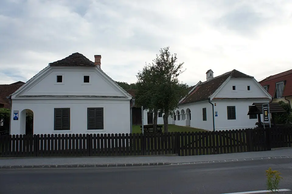 Anlage des Unterwarter Heimathauses / Alsóőri Otthon