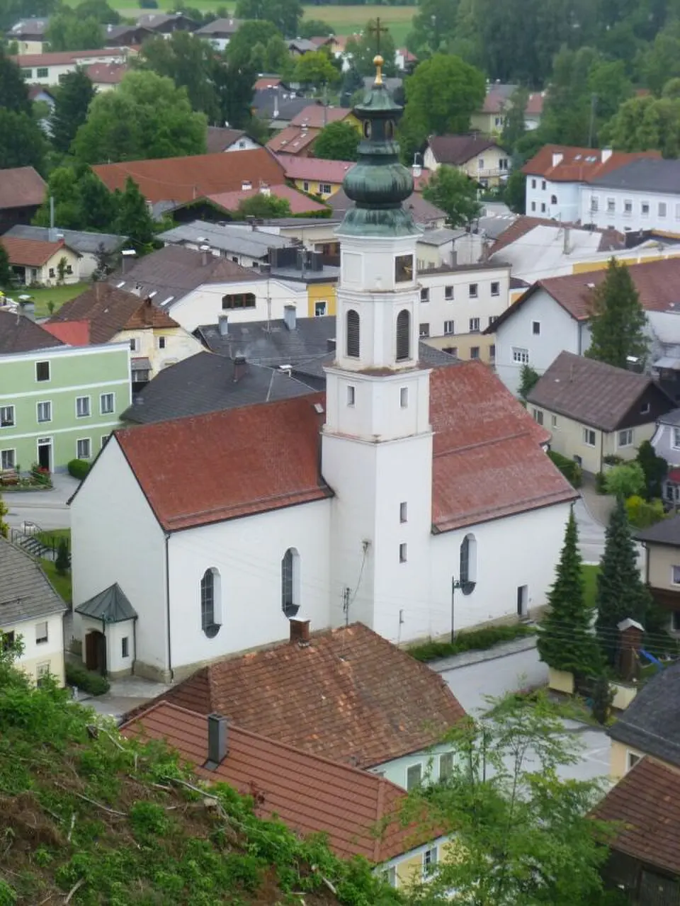 Kath. Pfarrkirche hll. Peter und Paul sowie ehem. Friedhof