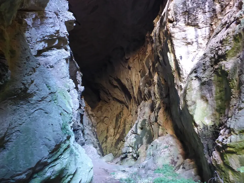 Image: El Pantera · CC BY-SA 4.0 Hundidero-Gato Cave Complex