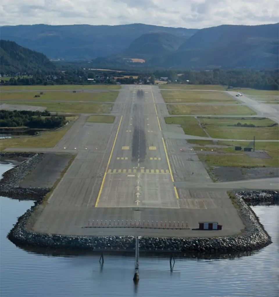 Værnes flystasjon
