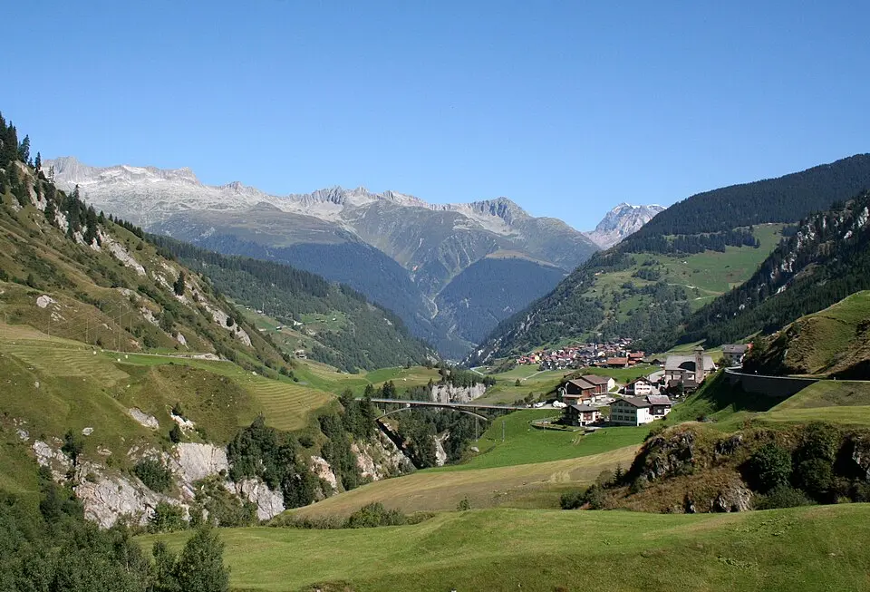 Bild: upload by Adrian Michael · CC BY-SA 3.0 Val Medel
