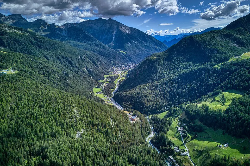 Ayas Valley
