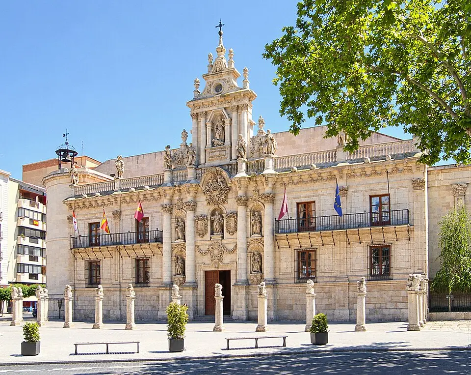 Fachada de la Universidad de Valladolid
