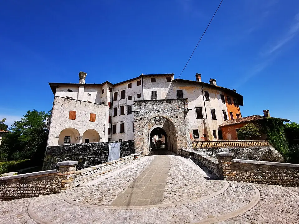 Castello di Valvasone