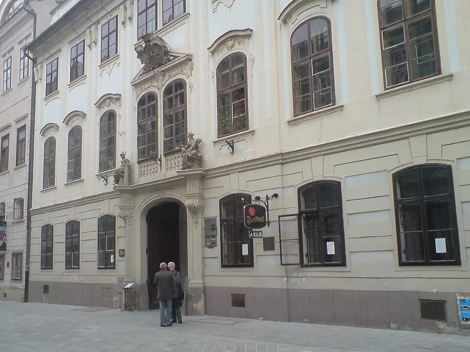 Obrázok: Wizzard · Public domain Balašov palác