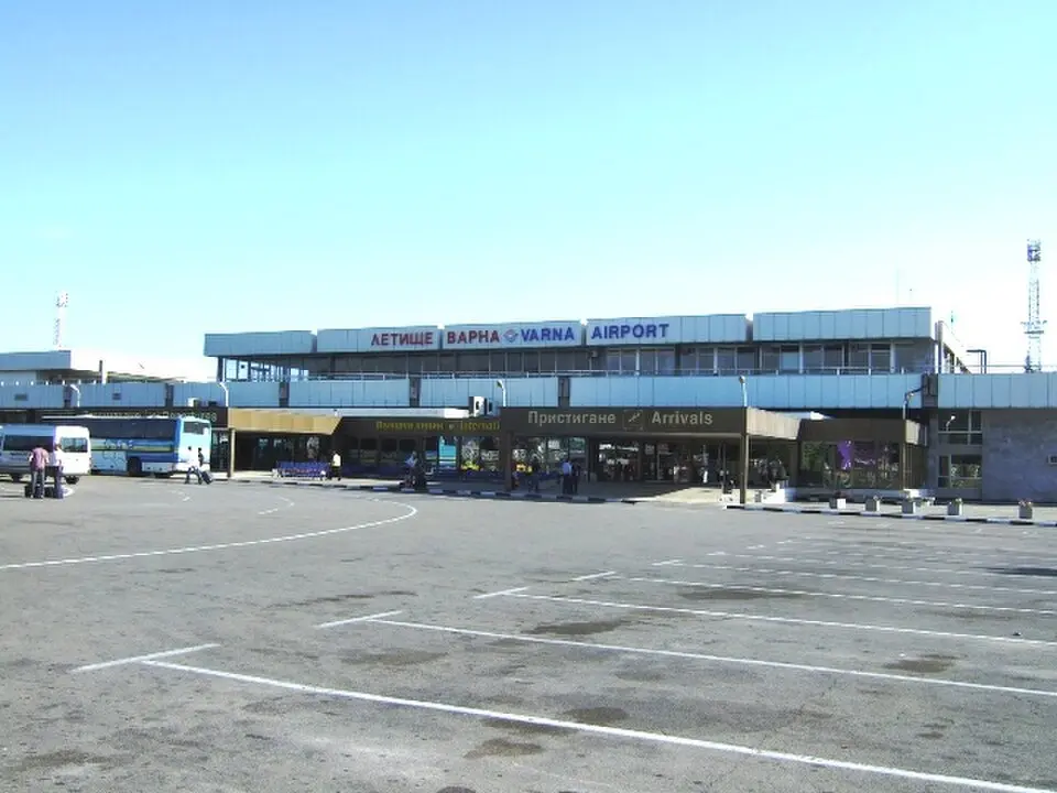 Летище Варна