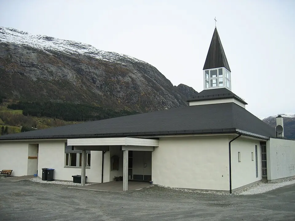 Vassenden kirke