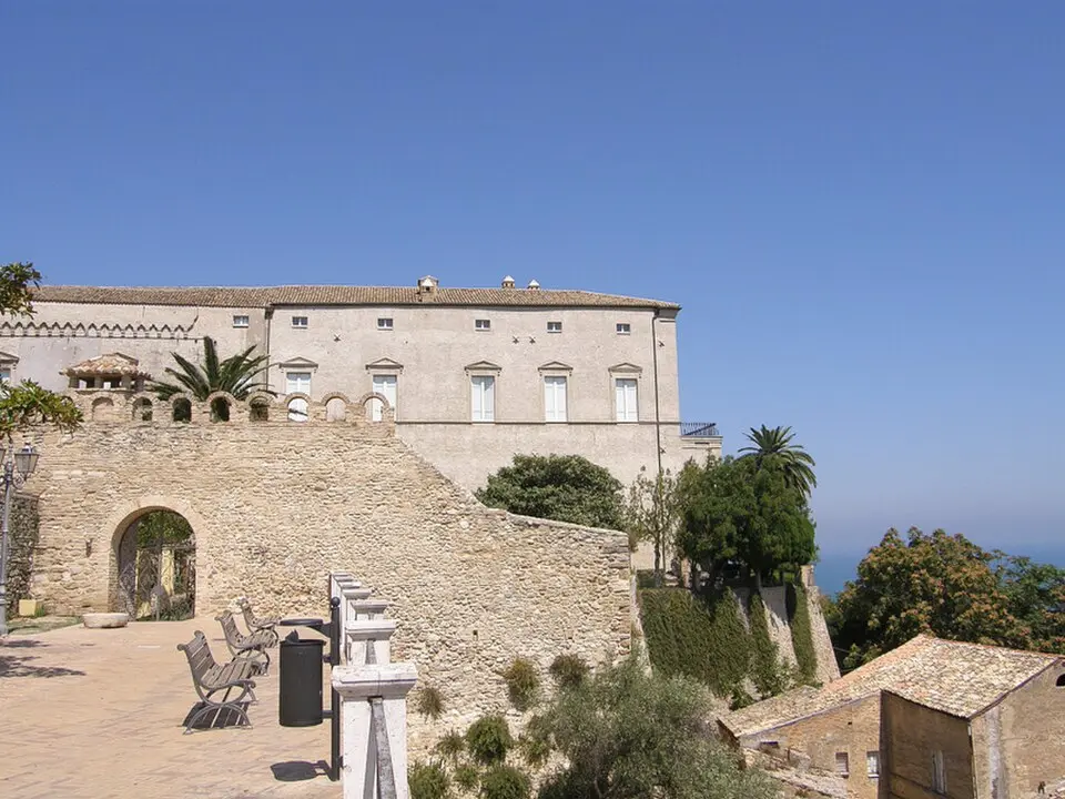 Palazzo d'Avalos