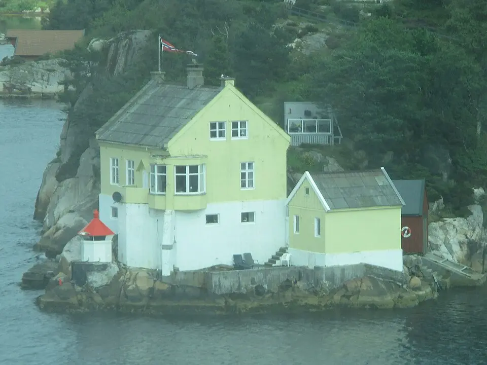 Vatlestraumen fyrstasjon