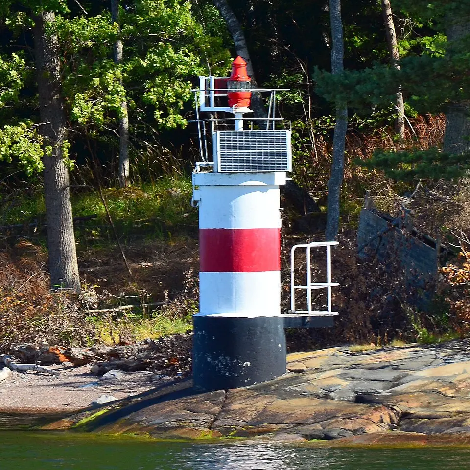 Västra Rönnholmen lighthouse