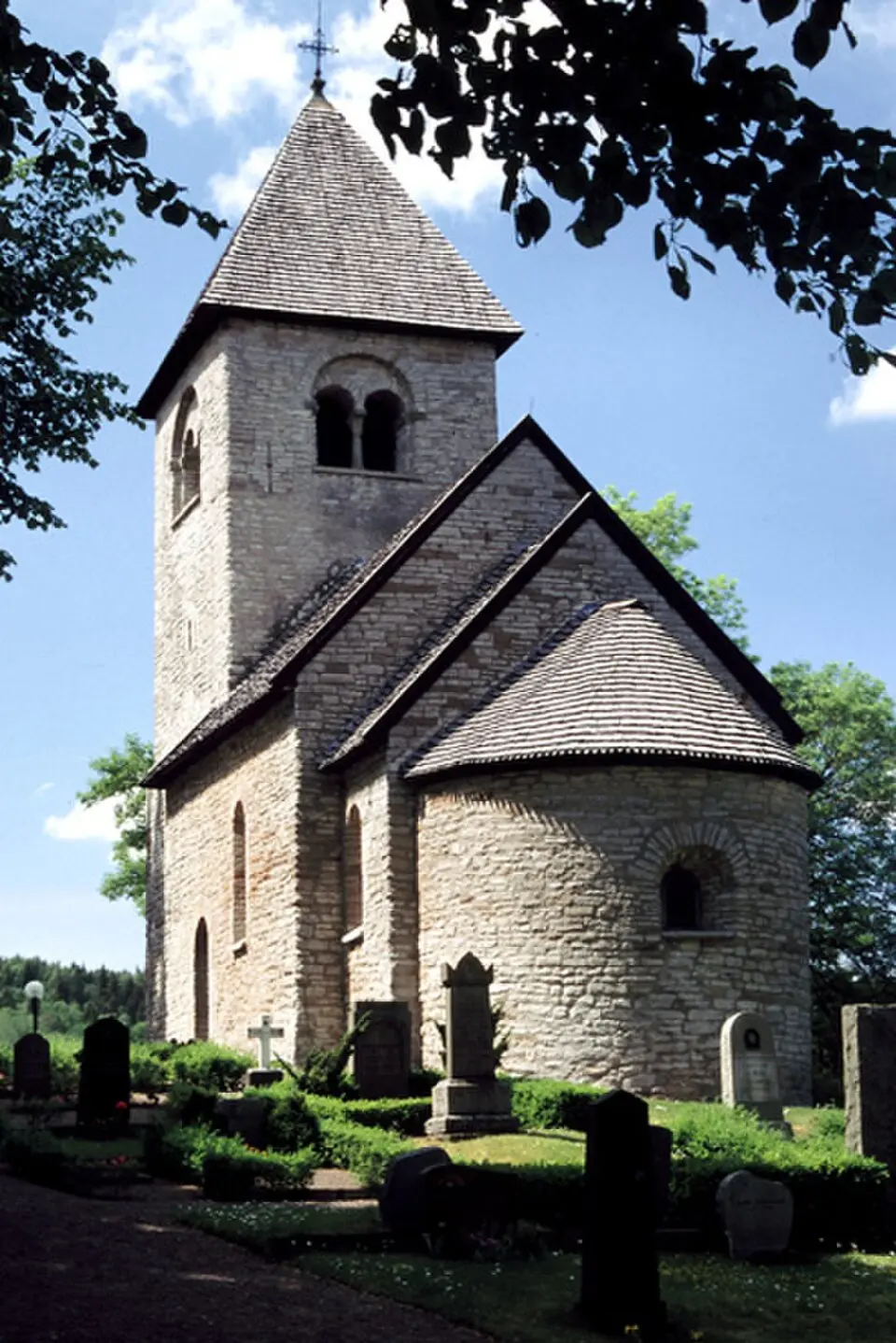 Våmbs kyrka