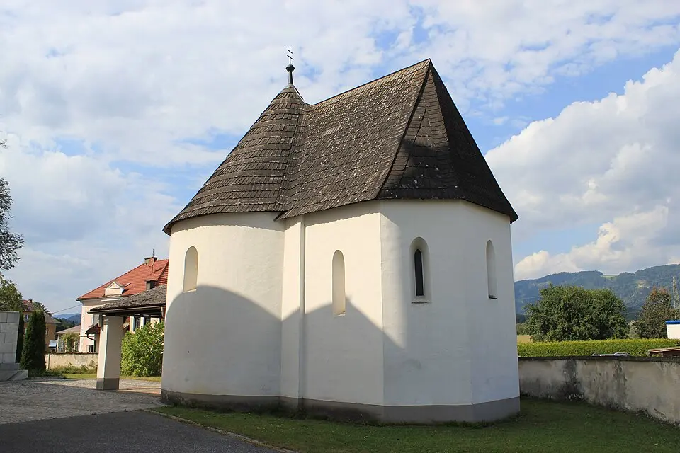 Karner mit Sankt Michaelskapelle