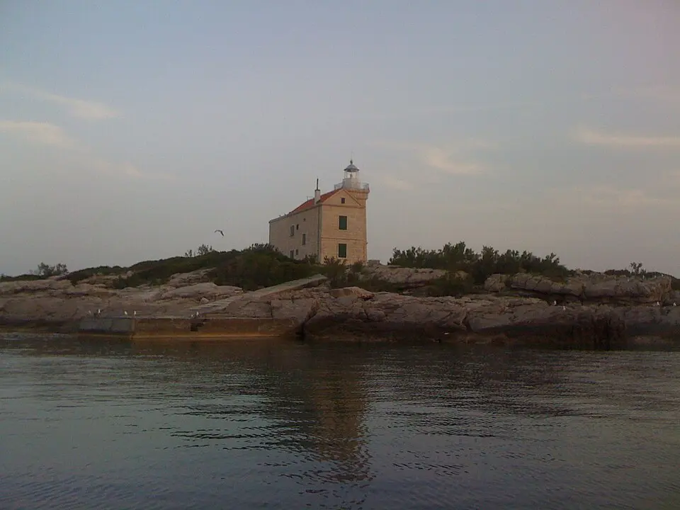phare de Sestrica Vela (Korčula)