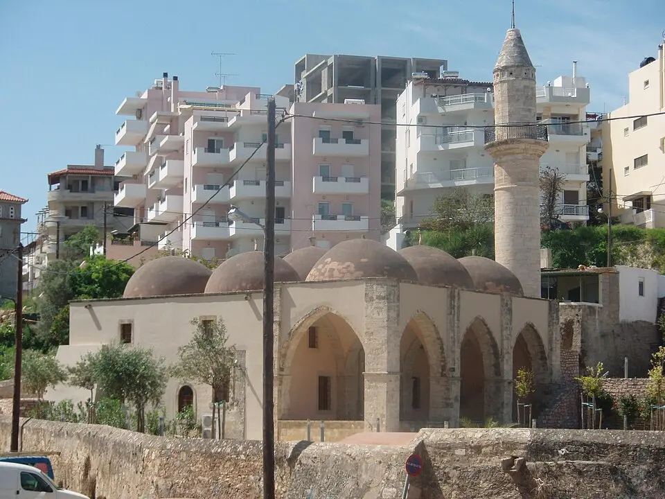 Image: Cplakidas · CC BY-SA 3.0 Τζαμί Βελή Πασά