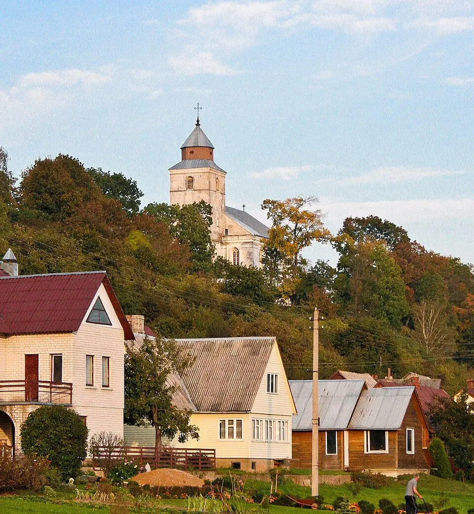 Veliuonos Švč. Mergelės Marijos Ėmimo į dangų bažnyčia