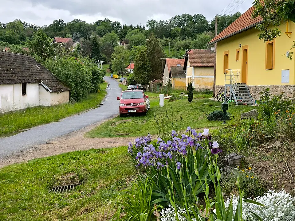 Velká Lhota