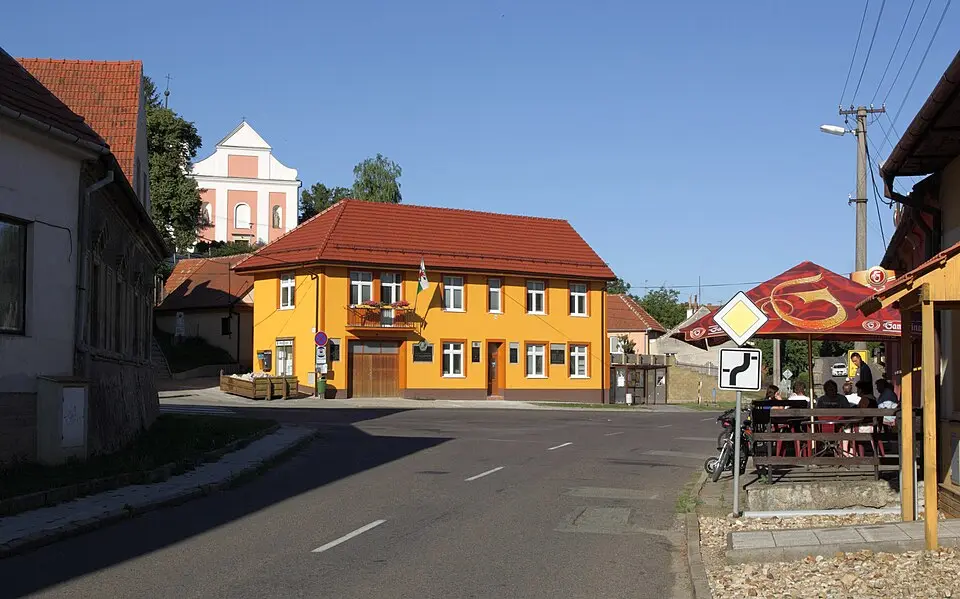 Bild: RomanM82 · CC BY-SA 3.0 Velké Hostěrádky