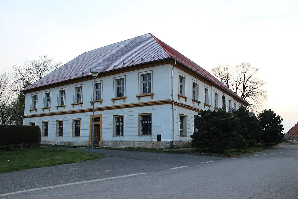 Zámek Velké Všelisy