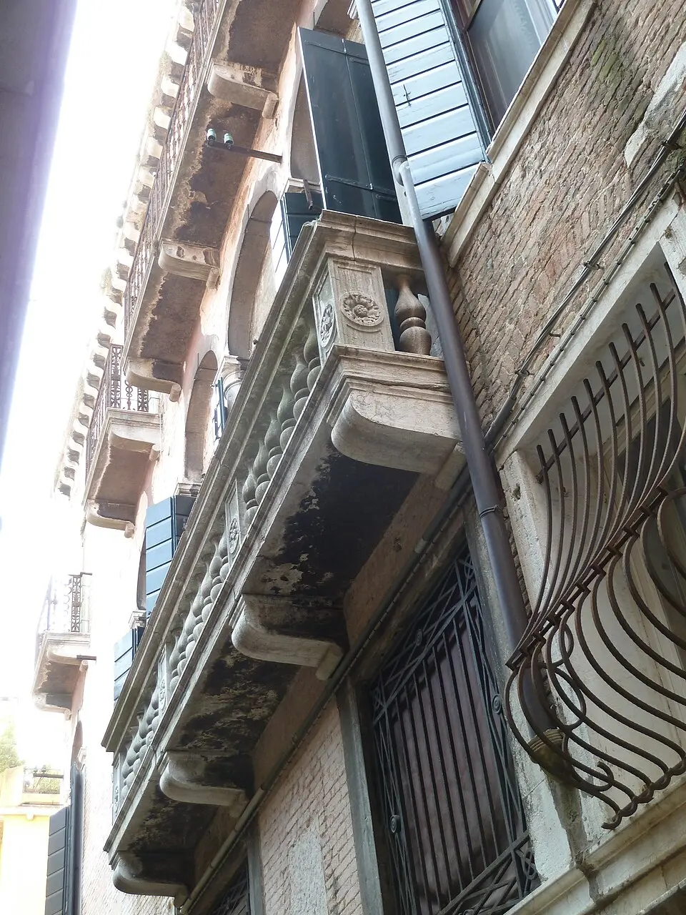 Palazzo Cabrini