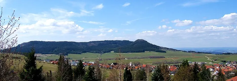 Obrázok: Wildfeuer · CC BY 2.5 Burg Oberhohenberg