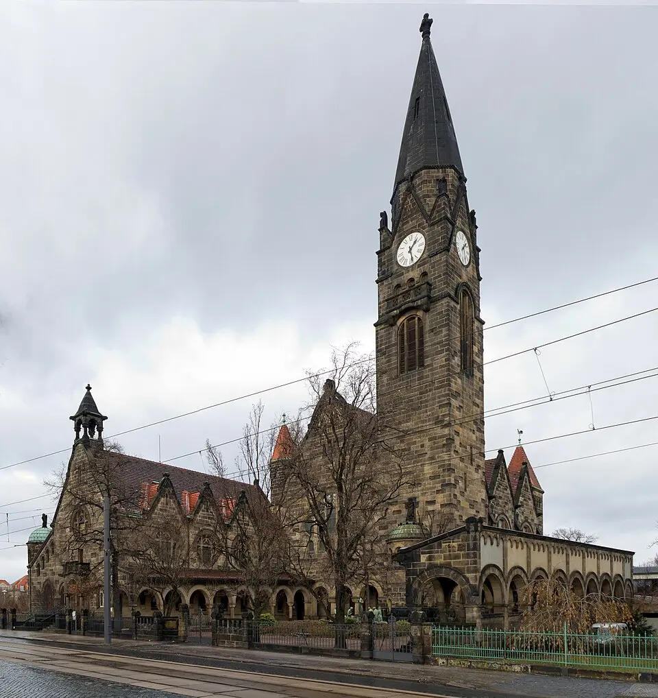 Bild: adornix · CC BY-SA 3.0 Versöhnungskirche (Dresden)