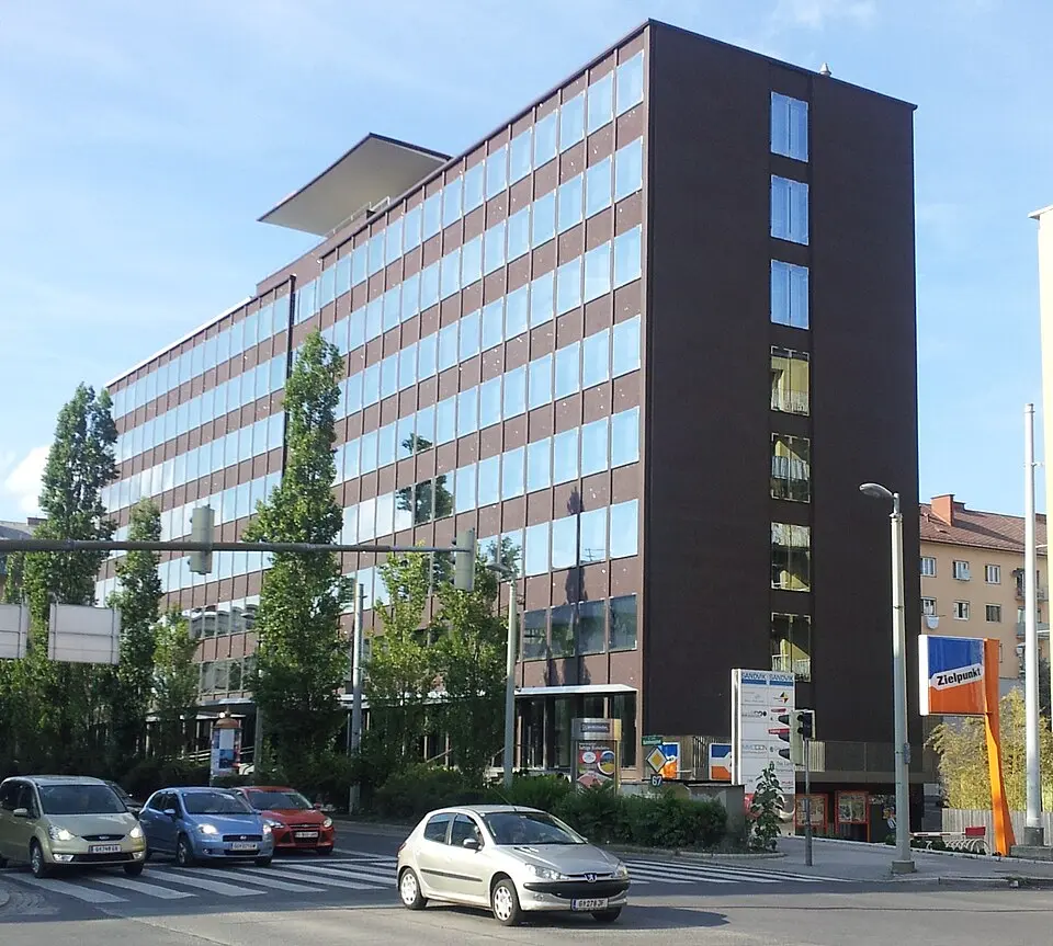 Slika: Gugganij · CC BY-SA 3.0 Verwaltungsgebäude der Pensionsversicherungsanstalt