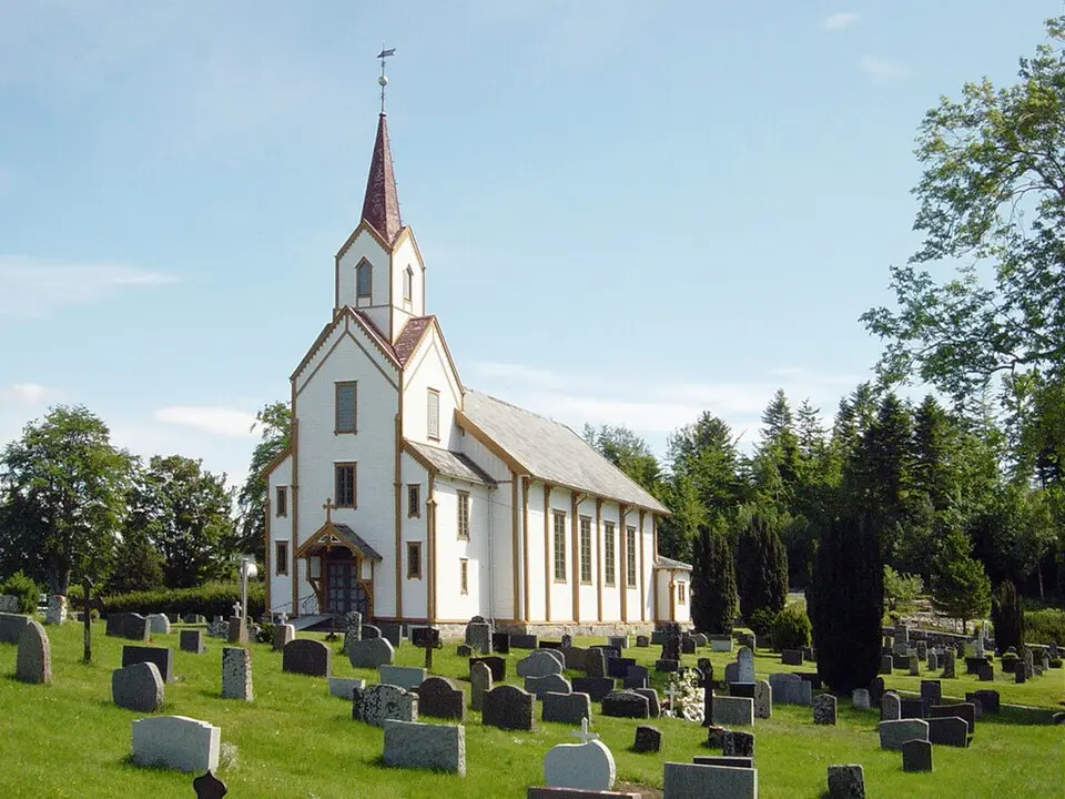 Vestnes kirke