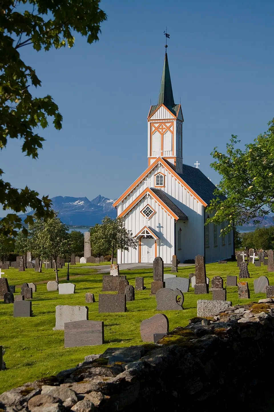 Vevelstad kirke