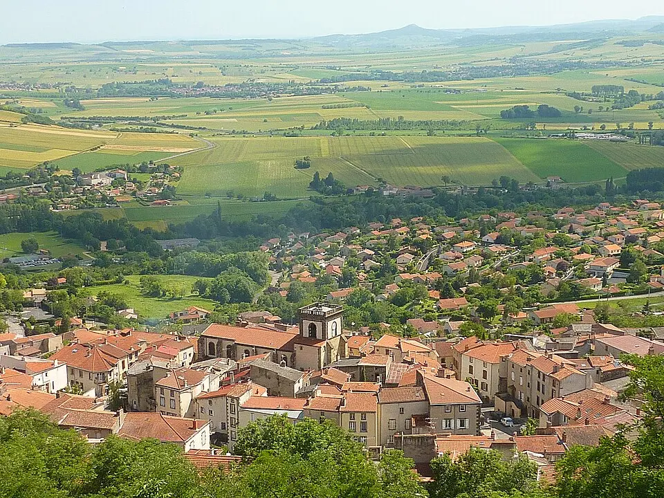 Image: SM63 · CC BY-SA 3.0 Veyre-Monton