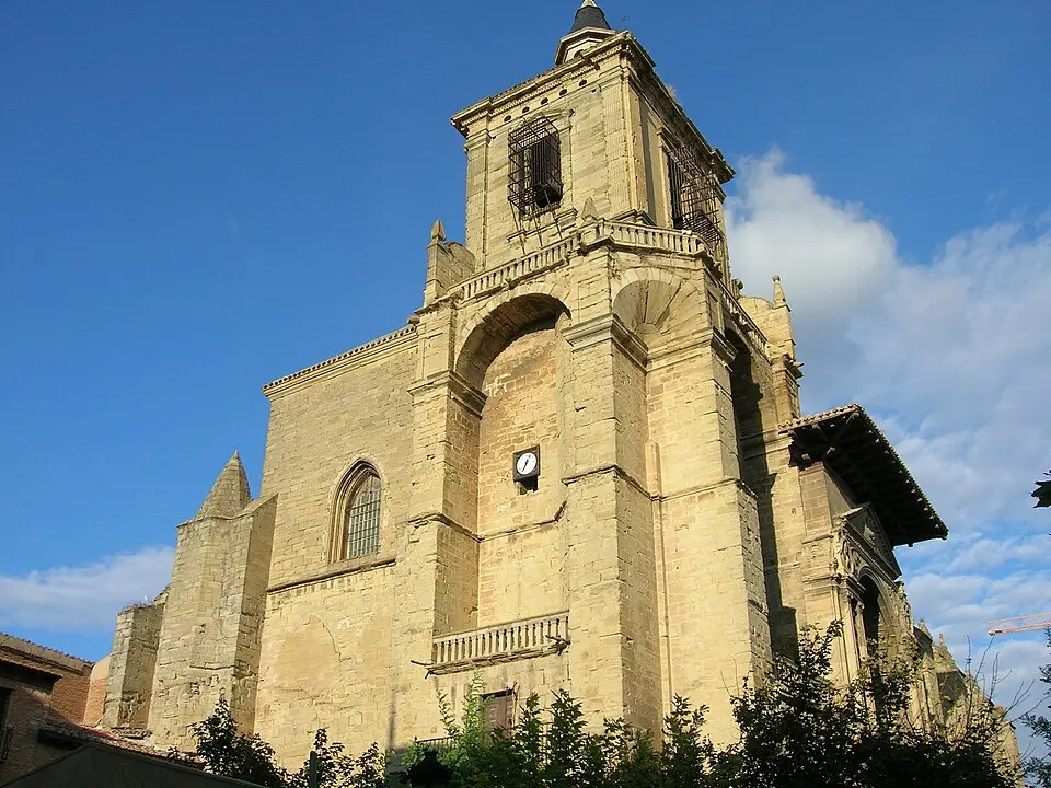 Image: José Antonio Gil Martínez from Vigo, Spain · CC BY 2.0 Iglesia de Santa María (Viana)