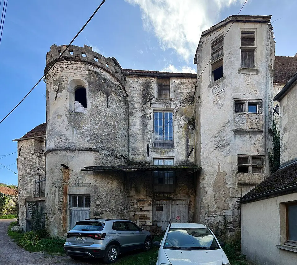 Kép: Chabe01 · CC BY-SA 4.0 château de Ravières
