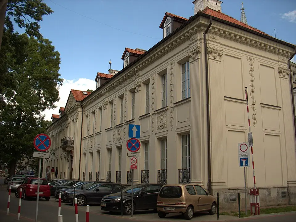 Dzialynski Palace